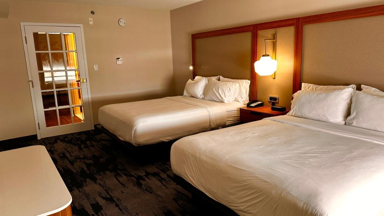 Newmarket Hotel And Suites Ngoại thất bức ảnh