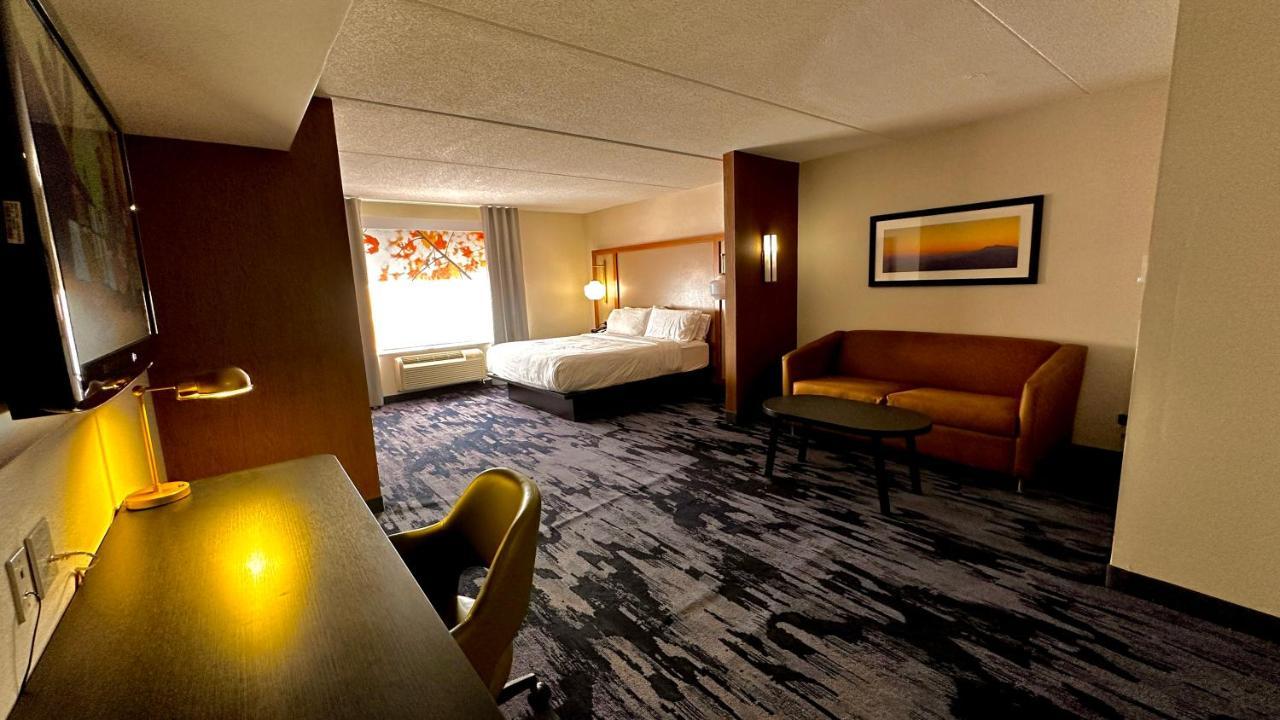 Newmarket Hotel And Suites Ngoại thất bức ảnh