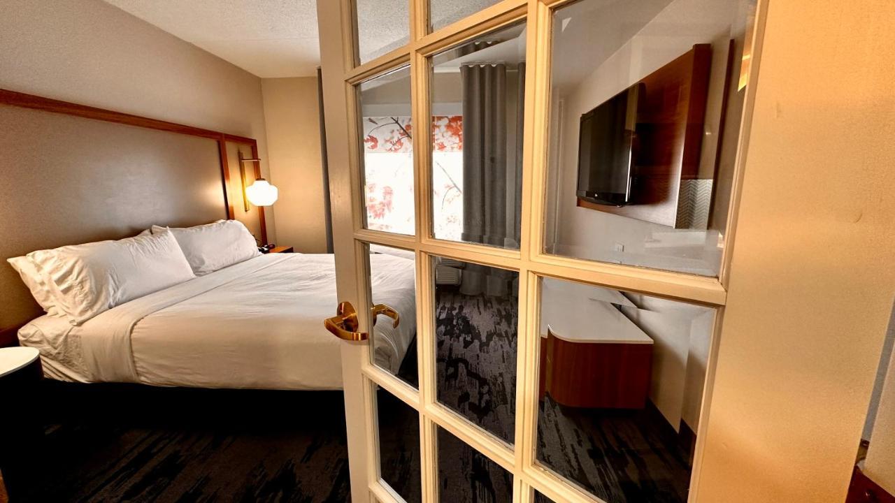 Newmarket Hotel And Suites Ngoại thất bức ảnh