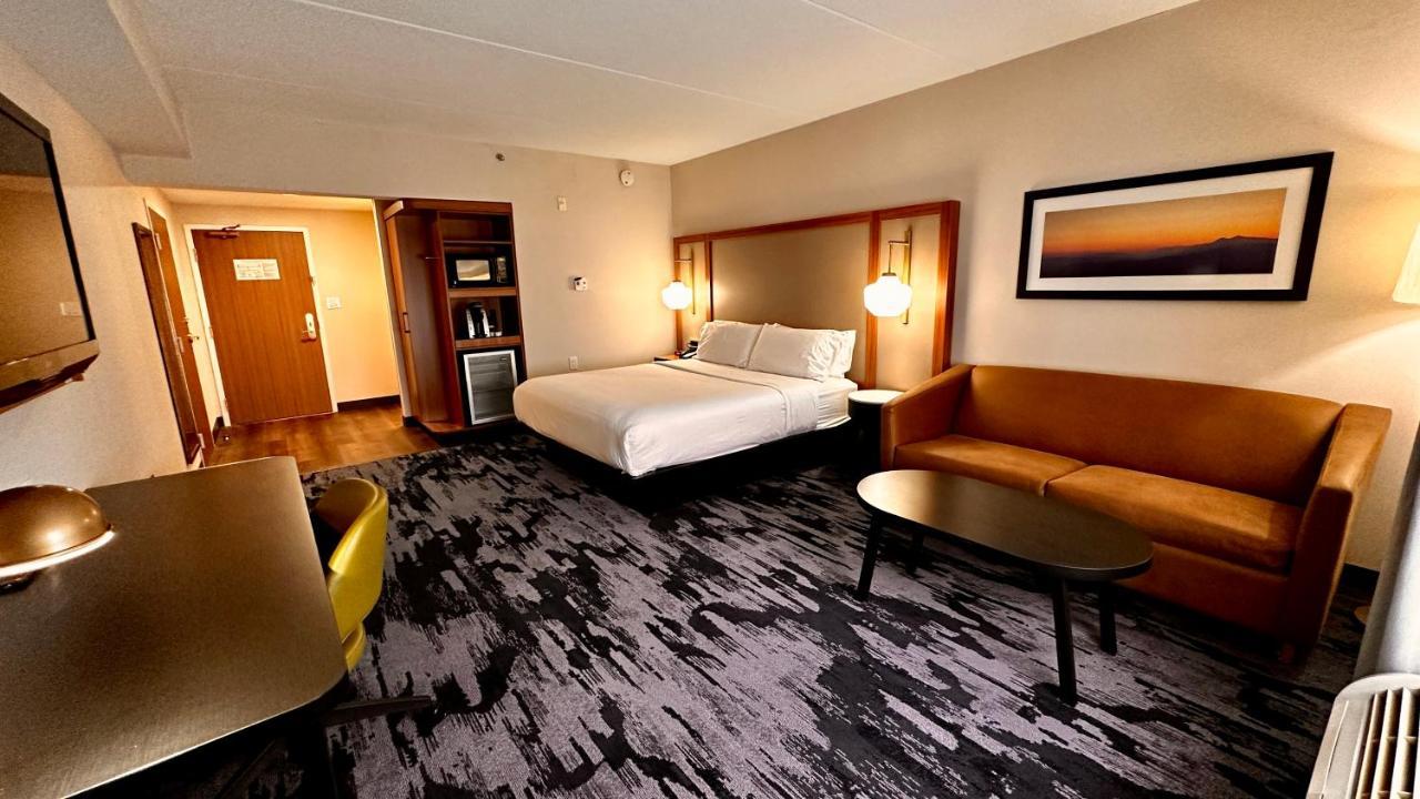 Newmarket Hotel And Suites Ngoại thất bức ảnh